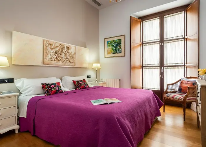 Cathedral Apartment, First Floor